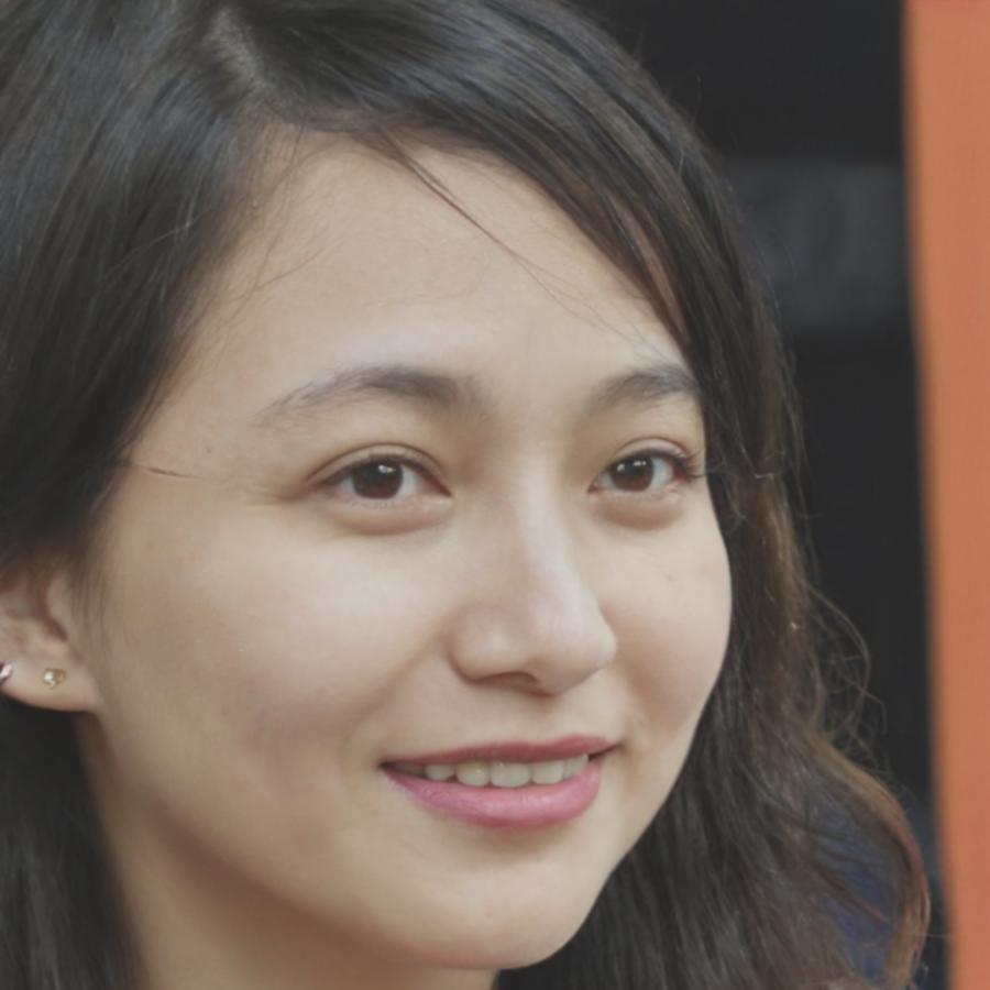 Portrait de Léonie Beaumont, apprenante en finance